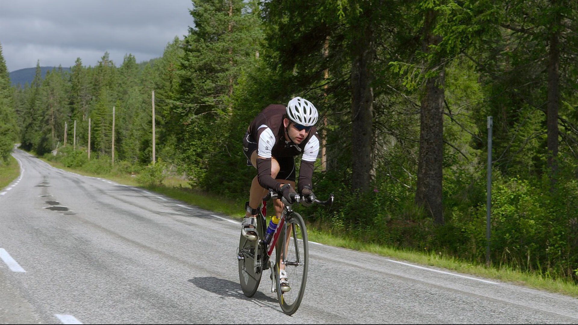 西甲球队通过视觉刺激频率训练优化防守决策反应时间