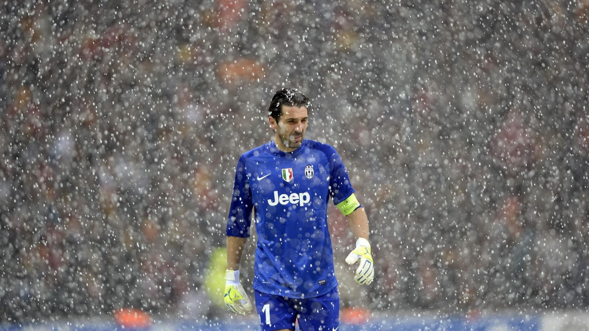 爱游戏体育官方网站-弗朗索瓦·斯图尔特：极具战术眼光的中场球员，始终占据比赛主动